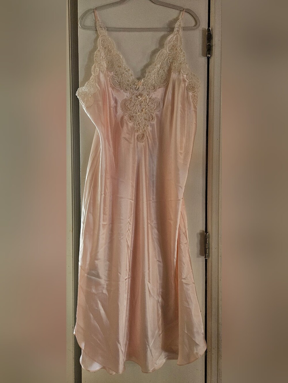Vintage 90s Private Luxuries XXL Pink Satin Pearl Lace Nightgown